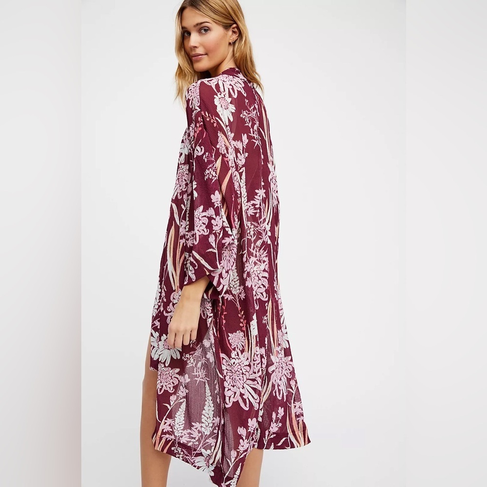 Free People Intimately if you say so burgundy pink floral kimono 23731 - Picture 3 of 12